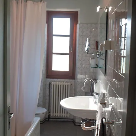 The Winemaker's House - La Collina La Casa * Casa Berta